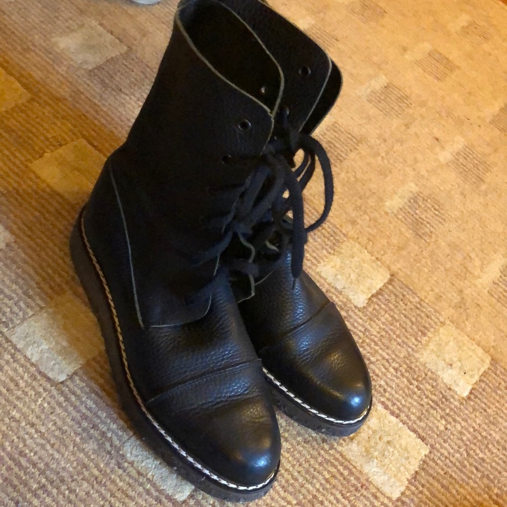 Vintage Charles Jourdan lace up boots!